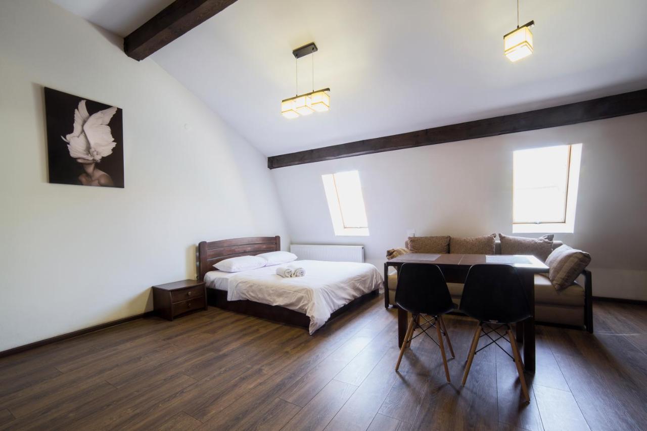 Aparthotel Na Mytniy Львов Экстерьер фото