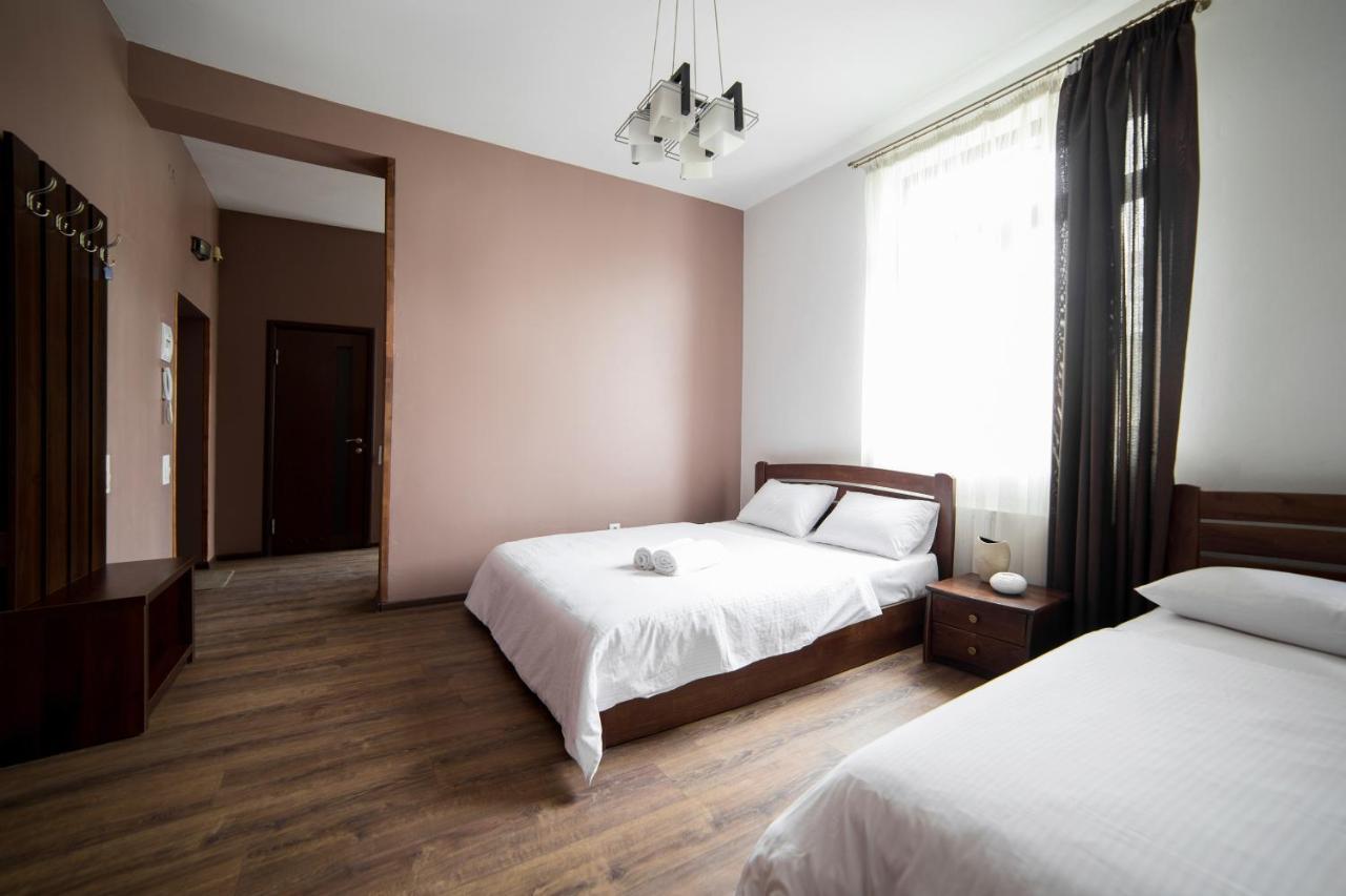 Aparthotel Na Mytniy Львов Экстерьер фото